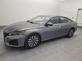 Used 2023 Nissan Altima 2.5 SV image 2