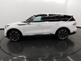 Certified 2022 Lincoln Aviator Reserve w/ Equipment Group 201A image 5