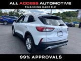 Used 2021 Ford Escape SE image 3