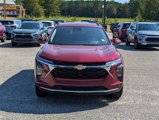 Used 2025 Chevrolet Trax LT w/ LT Convenience Package image 3