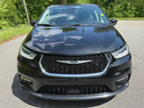 Used 2023 Chrysler Pacifica Touring-L image 3