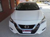 Used 2020 Nissan Versa SV image 3