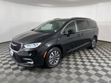 Used 2021 Chrysler Pacifica Touring-L image 4