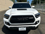 Used 2022 Toyota Tacoma TRD Sport image 2