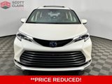 Used 2021 Toyota Sienna Platinum image 2