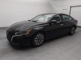 Used 2023 Nissan Altima 2.5 SV image 2