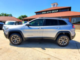 Used 2020 Jeep Cherokee Trailhawk image 4