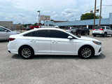Used 2019 Hyundai Sonata SE image 2