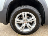 Used 2024 GMC Terrain SLE image 6