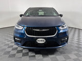 New 2025 Chrysler Pacifica Select image 2