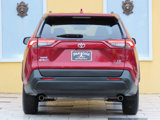 Used 2021 Toyota RAV4 LE image 5