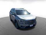 Used 2024 GMC Terrain SLT image 3
