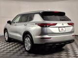 New 2025 Mitsubishi Outlander ES image 5