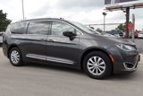Used 2018 Chrysler Pacifica Touring-L w/ Premium Audio Group image 3