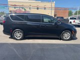 New 2025 Chrysler Pacifica Select image 6