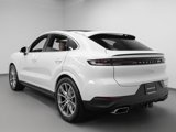 Certified 2024 Porsche Cayenne Coupe image 3