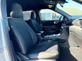 Used 2020 Ford Explorer XLT image 4
