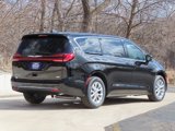 New 2025 Chrysler Pacifica Select image 3