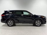 Used 2021 Toyota Highlander XLE image 5