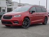New 2025 Chrysler Pacifica Limited image 2