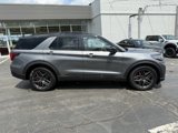 Used 2025 Ford Explorer ST image 2