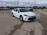 Used 2025 Toyota Camry LE image 3