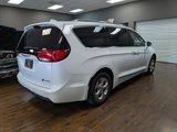 Used 2018 Chrysler Pacifica Touring-L image 6