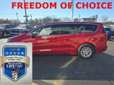 New 2025 Chrysler Pacifica Select image 5
