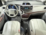 Used 2014 Toyota Sienna XLE image 6