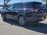New 2025 Nissan Pathfinder S image 4