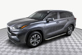 Used 2024 Toyota Highlander XLE image 4
