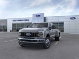 New 2025 Ford F450 Lariat w/ Lariat Ultimate Package image 2