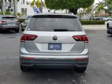 Certified 2022 Volkswagen Tiguan SE w/ Panoramic Sunroof Package image 4