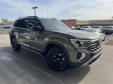 Used 2024 Volkswagen Atlas Peak Edition SE image 6
