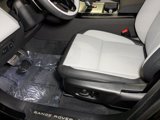 New 2026 Land Rover Range Rover Velar Dynamic SE image 4