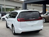 Used 2024 Chrysler Pacifica Touring-L image 3