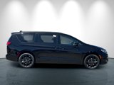 New 2025 Chrysler Pacifica Limited image 3