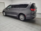 Used 2020 Chrysler Pacifica Touring-L image 3