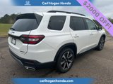New 2025 Honda Pilot Touring image 3