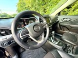 Used 2015 Jeep Cherokee Trailhawk image 2