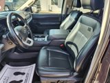 Used 2023 Ford Expedition XLT image 5