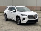 Used 2023 Chevrolet Traverse Premier image 2