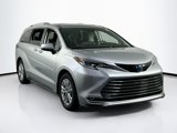 Used 2023 Toyota Sienna Platinum image 3