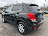 Used 2020 Chevrolet Trax LT w/ LT Convenience Package image 4