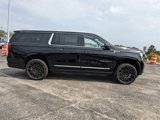 Used 2025 GMC Yukon XL Denali w/ Sun & Power Step Package image 3