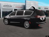 New 2025 Chrysler Pacifica Select image 4