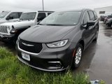 Used 2023 Chrysler Pacifica Touring-L image 2