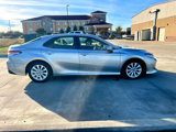 Used 2018 Toyota Camry LE image 4