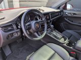Certified 2024 Porsche Macan image 4