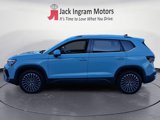 New 2025 Volkswagen Taos SE image 2